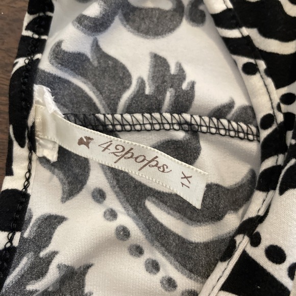 42 Pops Women's Shift Dress Size 1X Black Cream Damask Print Feminine Flowy Midi - Picture 6 of 6